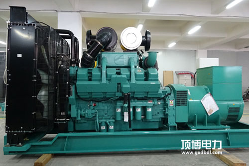 350KW重慶康明斯柴油發(fā)電機(jī)